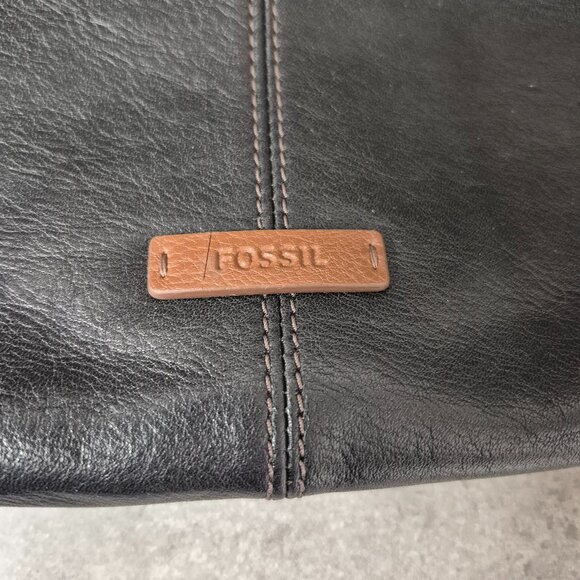 Fossil Black leather with Brown Accent Crossbody Shoulder Bag - Picture 2 of 15